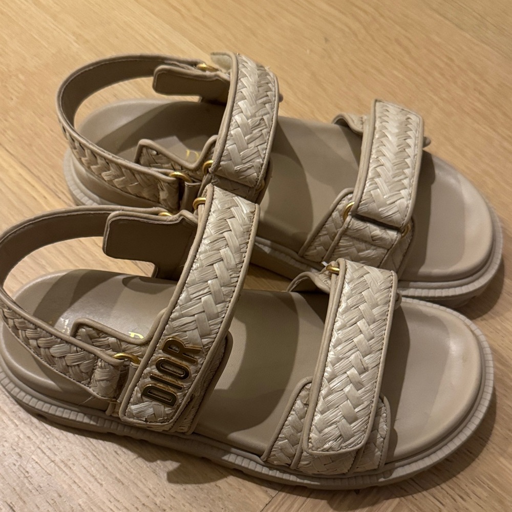 Dior Act Raffia Sandals - Picture 6 of 8